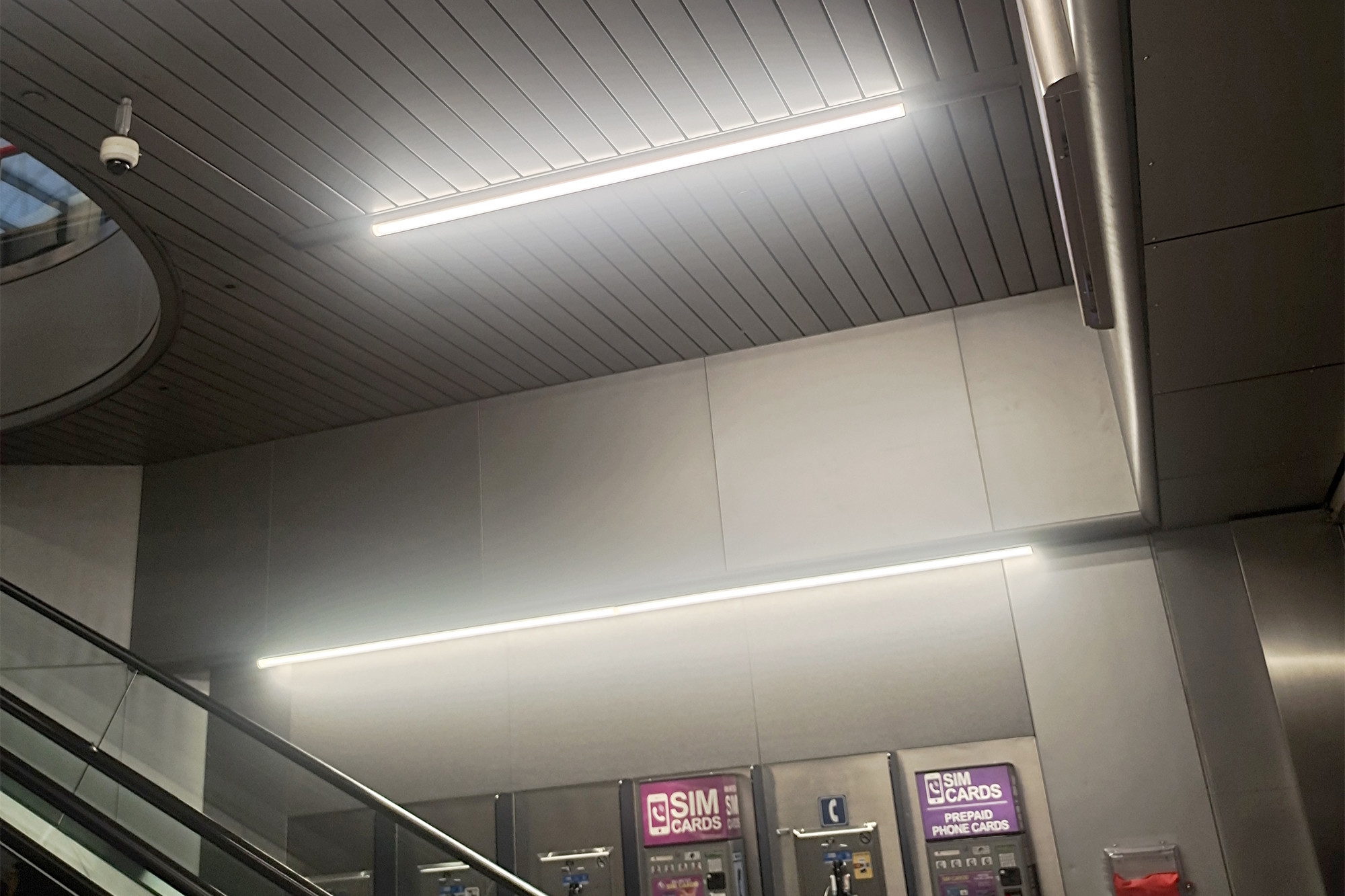 Aktueller Firmenfall über Lineare Neonbeleuchtungs-Anwendungen LED