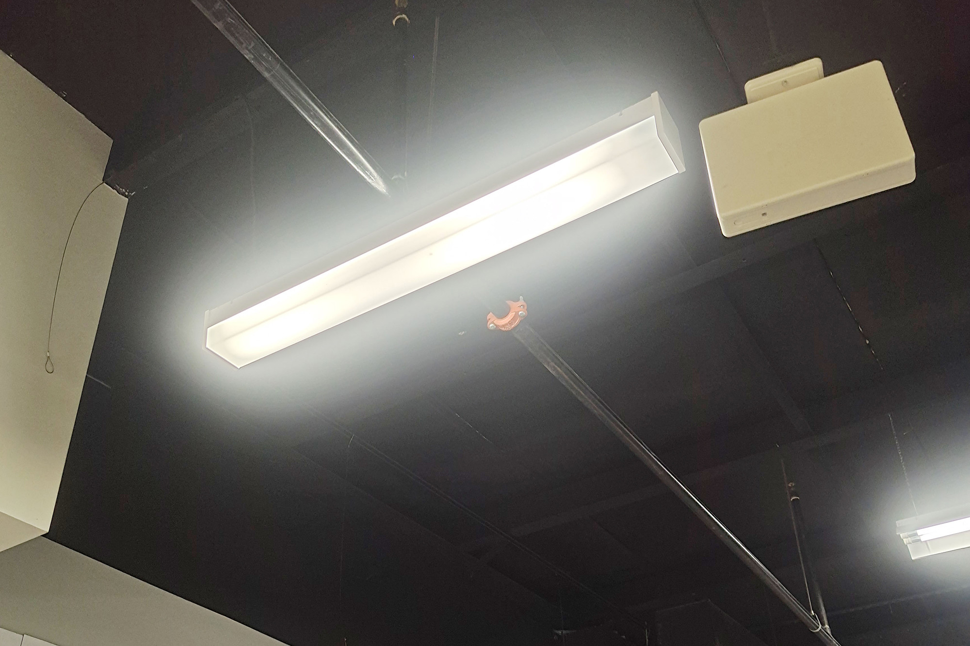 Aktueller Firmenfall über LED-Treppenhausschacht-Licht-Anwendungen